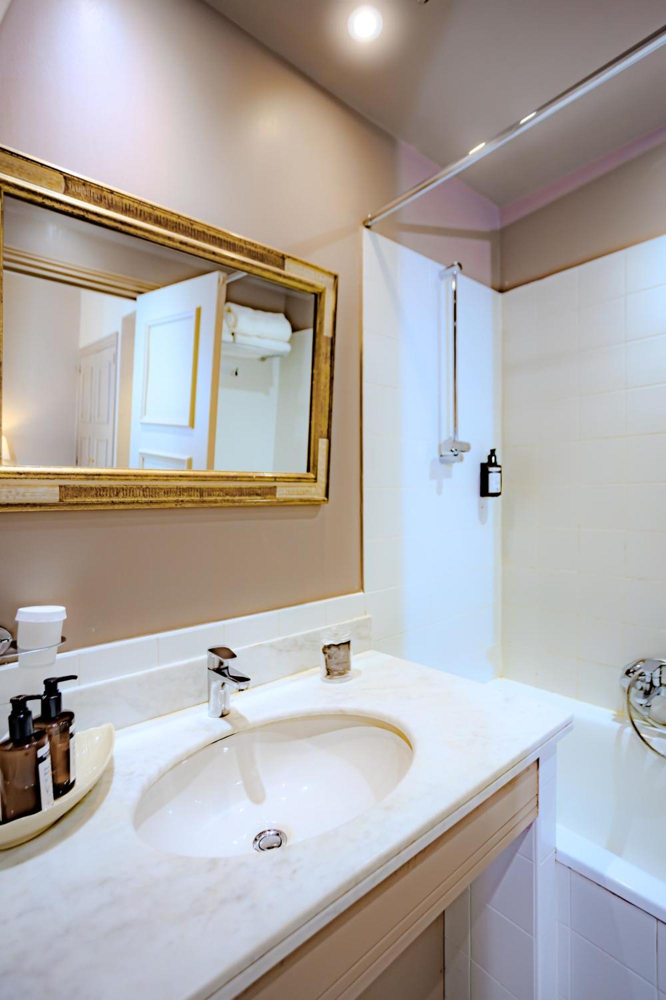 Le Cavendish Hotel Cannes Exterior foto